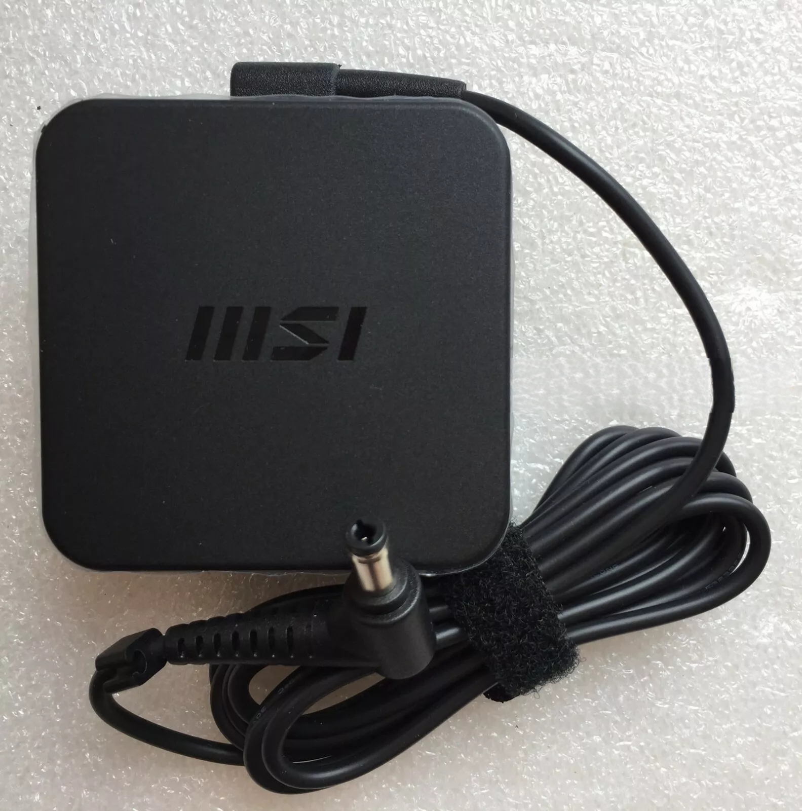 s-l1600-processed.jpg New Original OEM MSI Modern 14 B10MW-486US ADP-65GD D 65W 19V AC/DC Adapter&Cord - Image 1